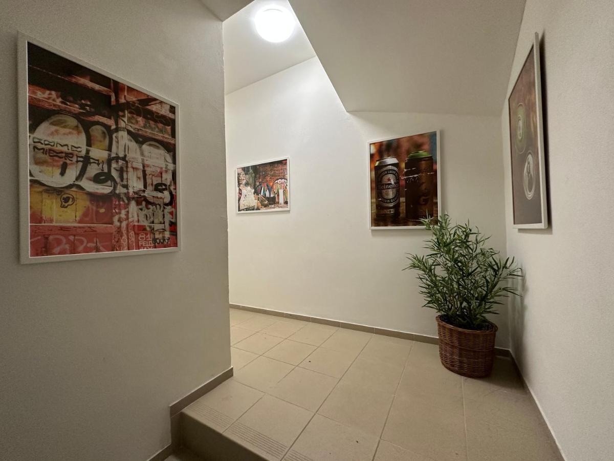 Apartmany Monastery Suites Zirec ดวูร์กราโลเว นัด ลาเบม ภายนอก รูปภาพ